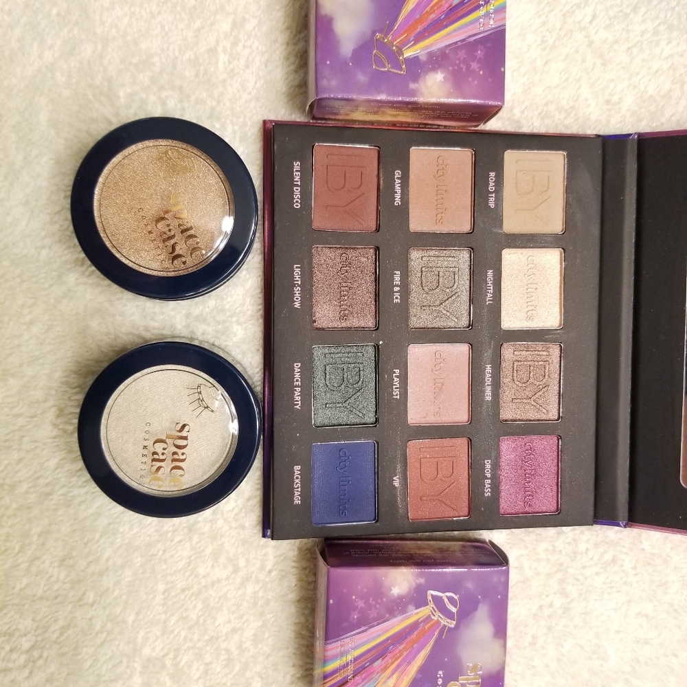 Makeup, shadows, highlighter